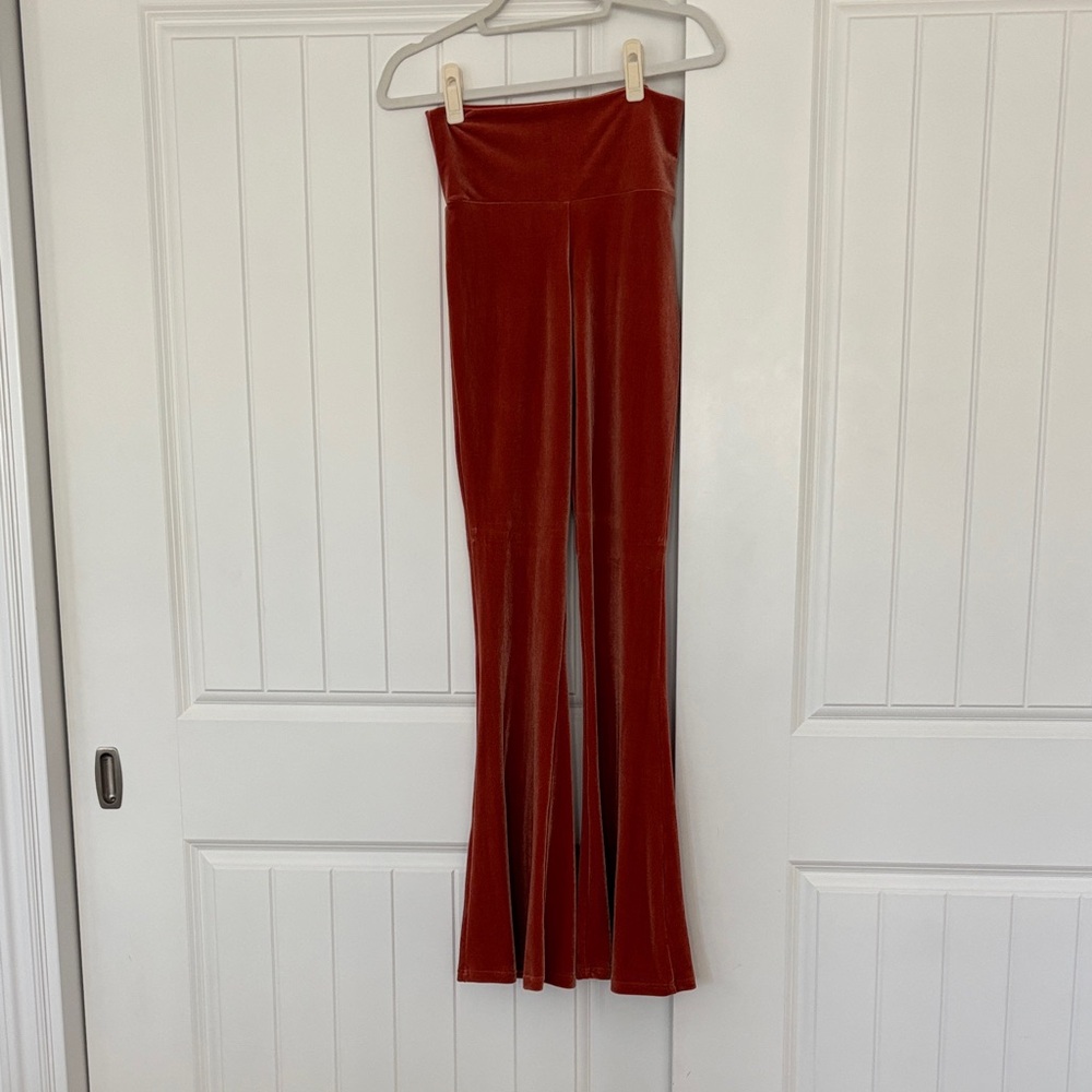 NWOT Stretch Flare Velvet Wide-Leg Velvet Festival Pants in Deep Rust
